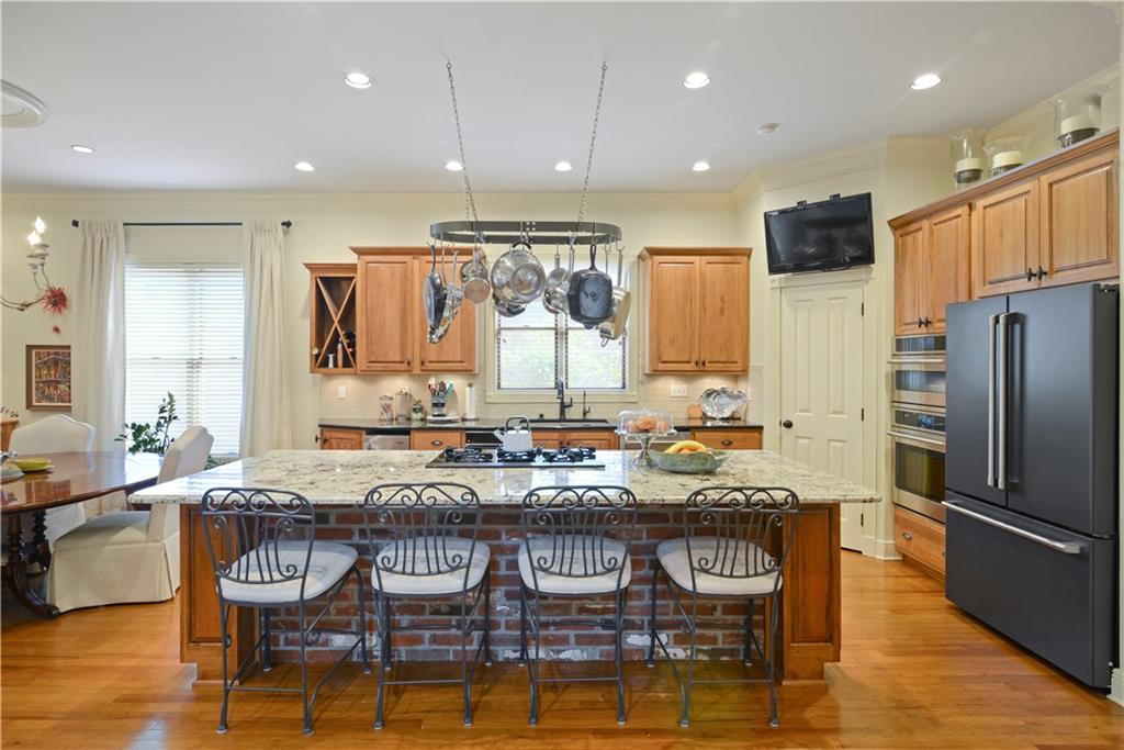 4844 W NAPOLEON Avenue