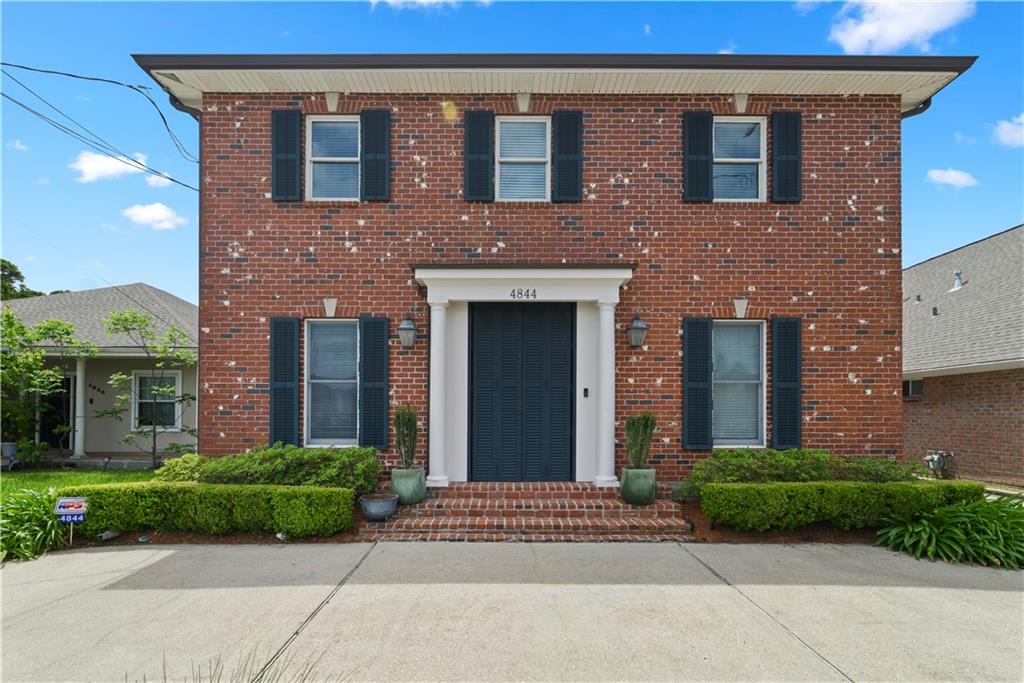 4844 W NAPOLEON Avenue