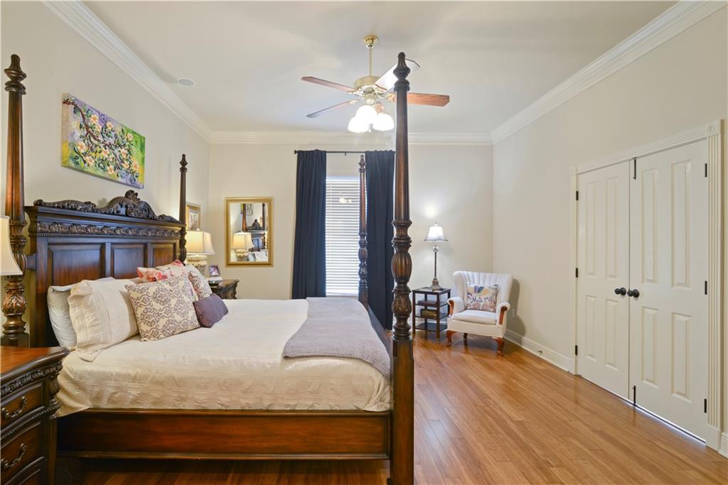 4844 W NAPOLEON Avenue