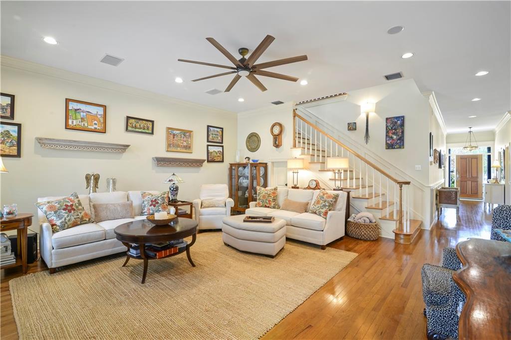 4844 W NAPOLEON Avenue