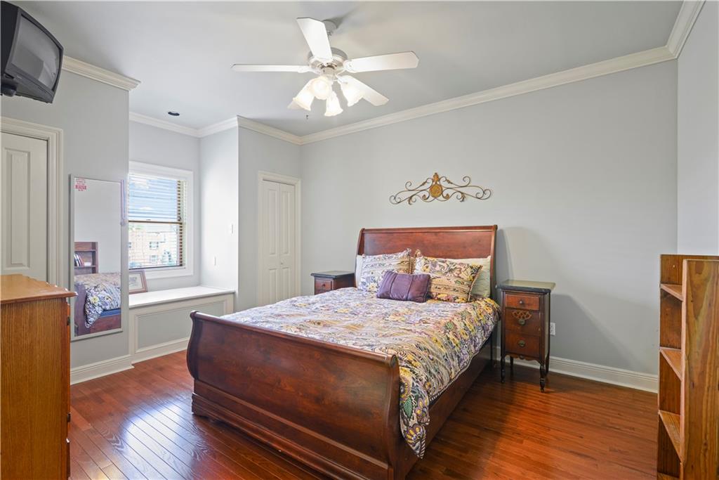 4844 W NAPOLEON Avenue