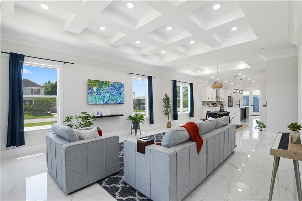 9 MONPLAISER Place