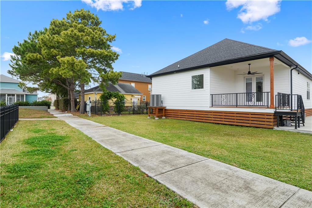 9 MONPLAISER Place