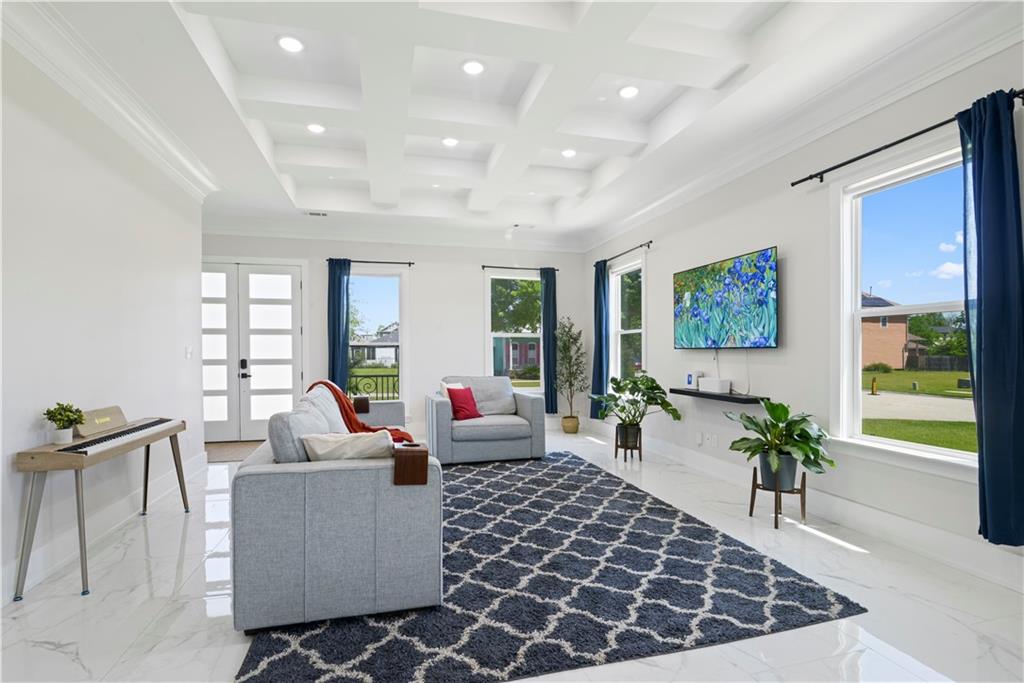 9 MONPLAISER Place
