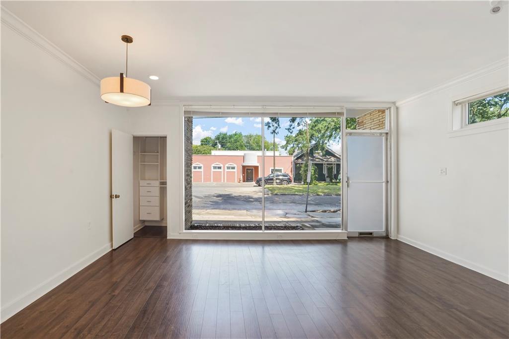 427 OPELOUSAS Avenue