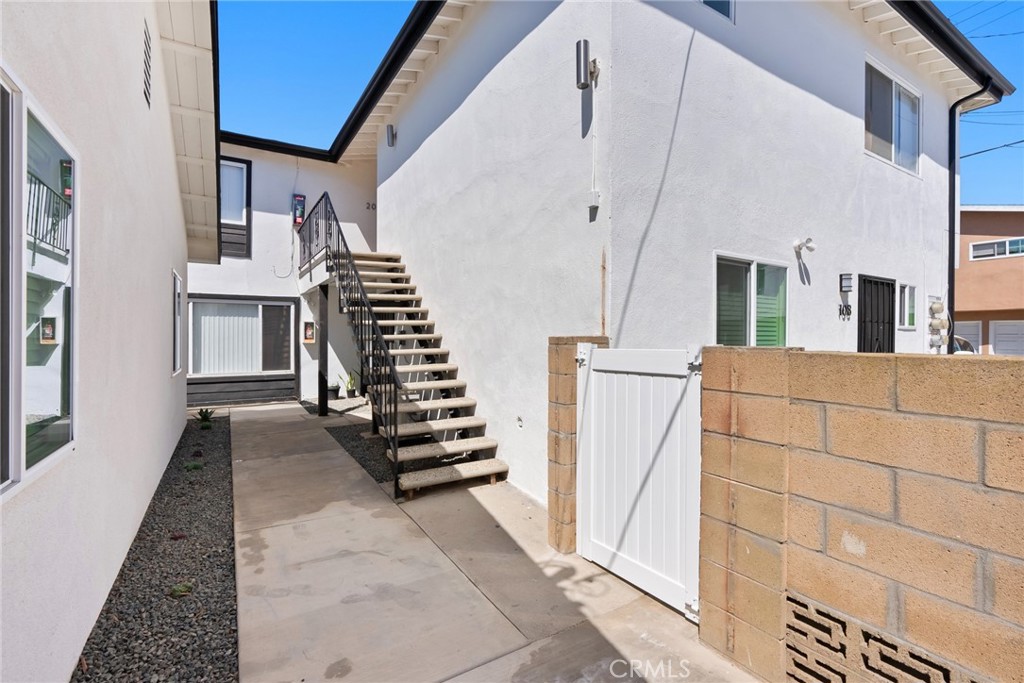 994 Valencia Street