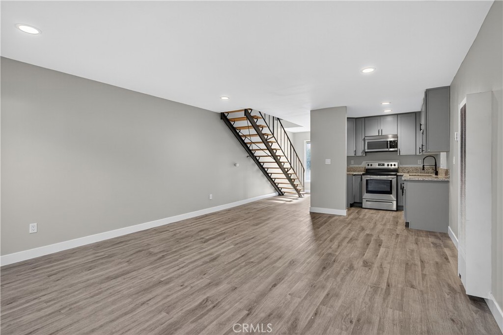 13392 Magnolia