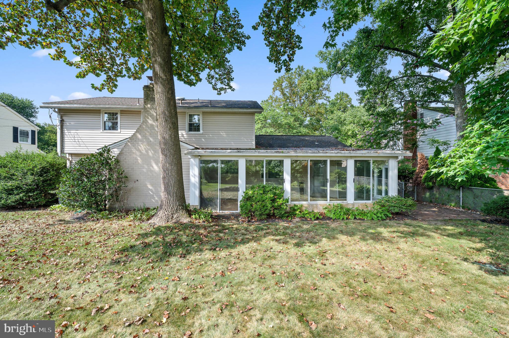 2111 SWINNEN DRIVE