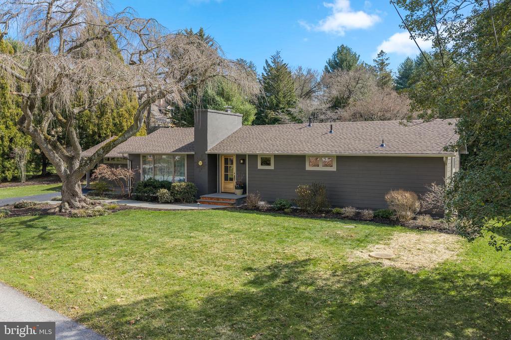 6 GREGG AVENUE