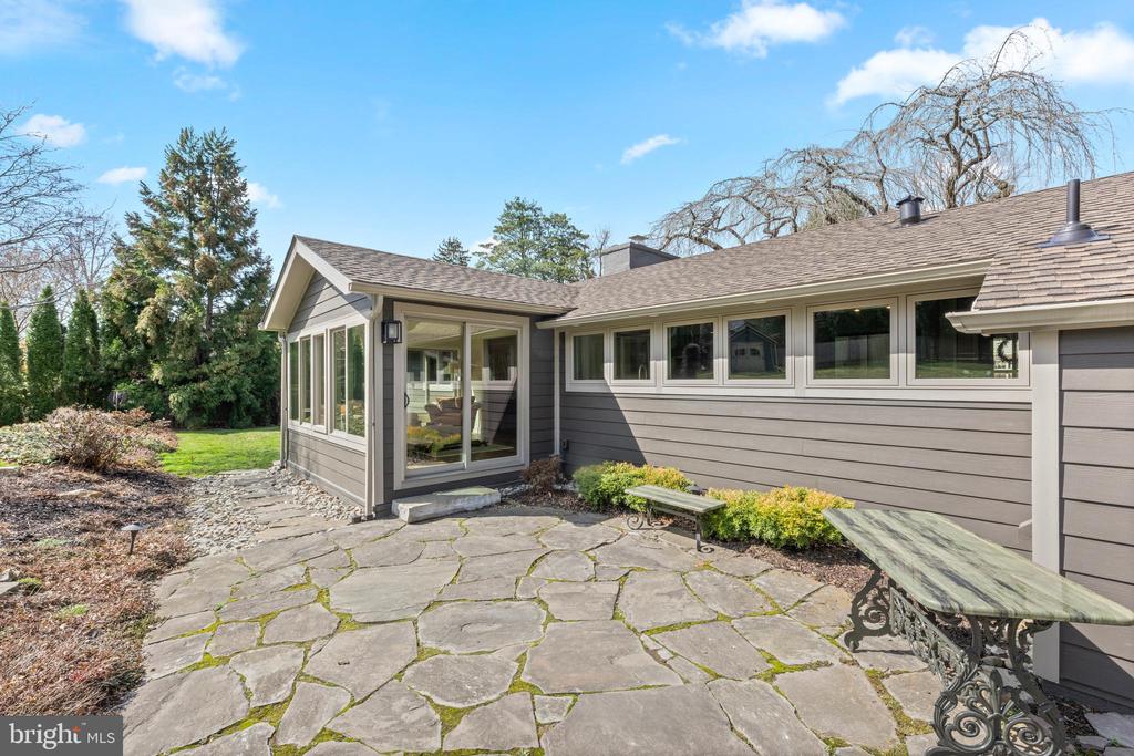 6 GREGG AVENUE