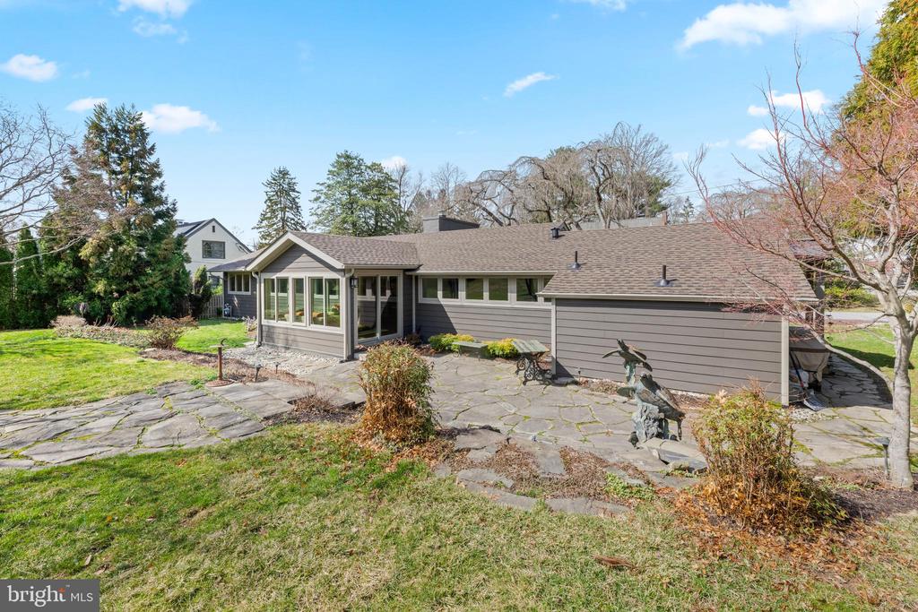 6 GREGG AVENUE