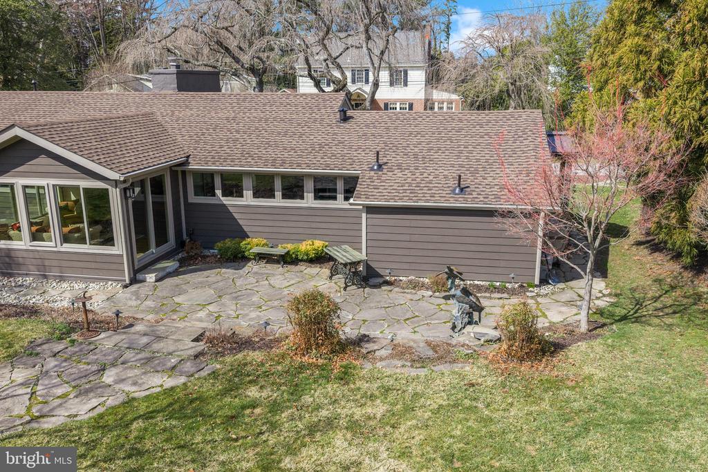 6 GREGG AVENUE