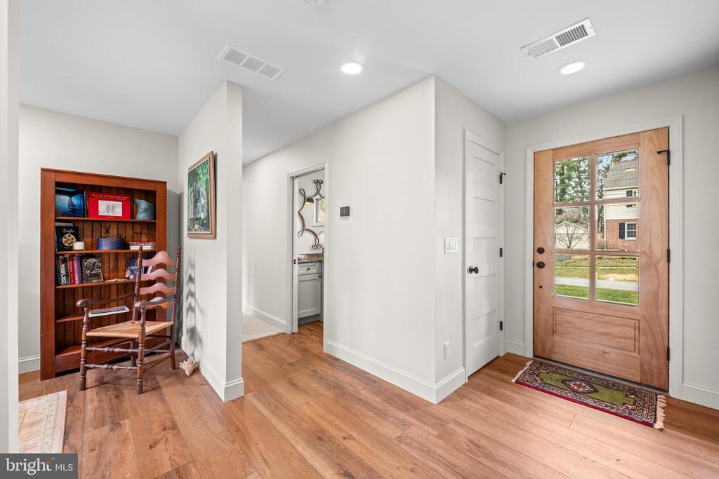 6 GREGG AVENUE