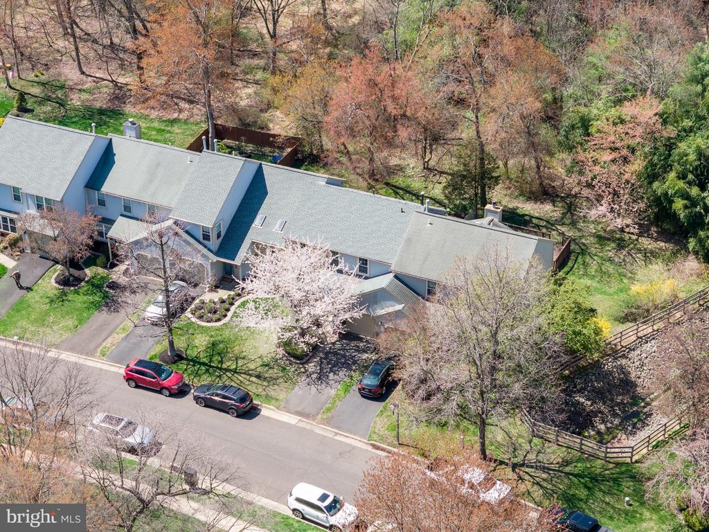 54 LAUREL CIRCLE