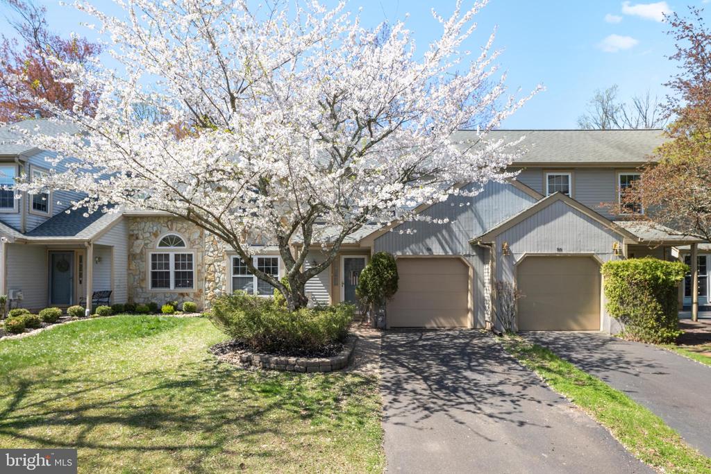 54 LAUREL CIRCLE