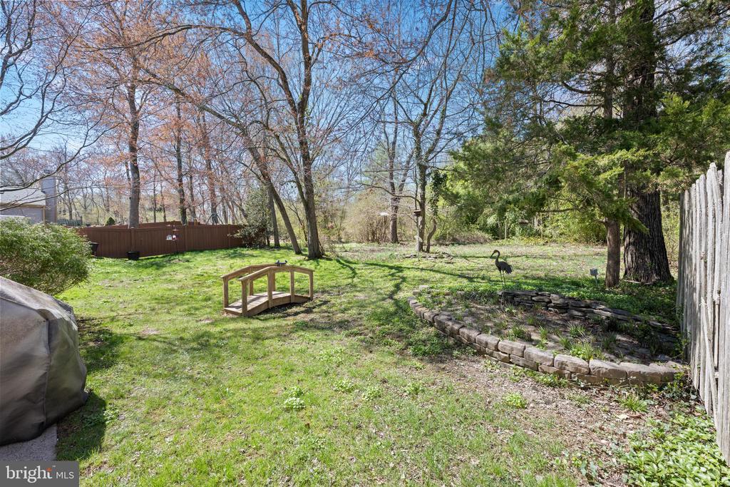 54 LAUREL CIRCLE