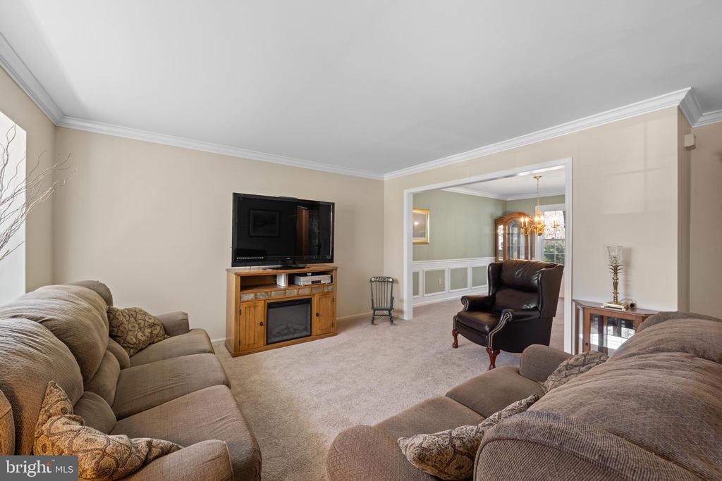 54 LAUREL CIRCLE