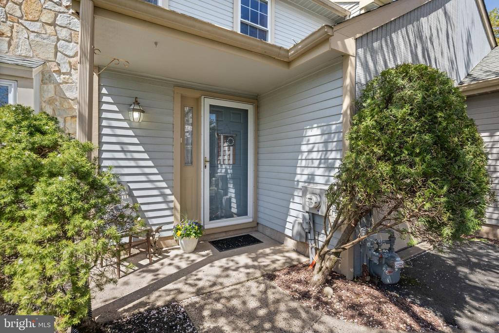 54 LAUREL CIRCLE