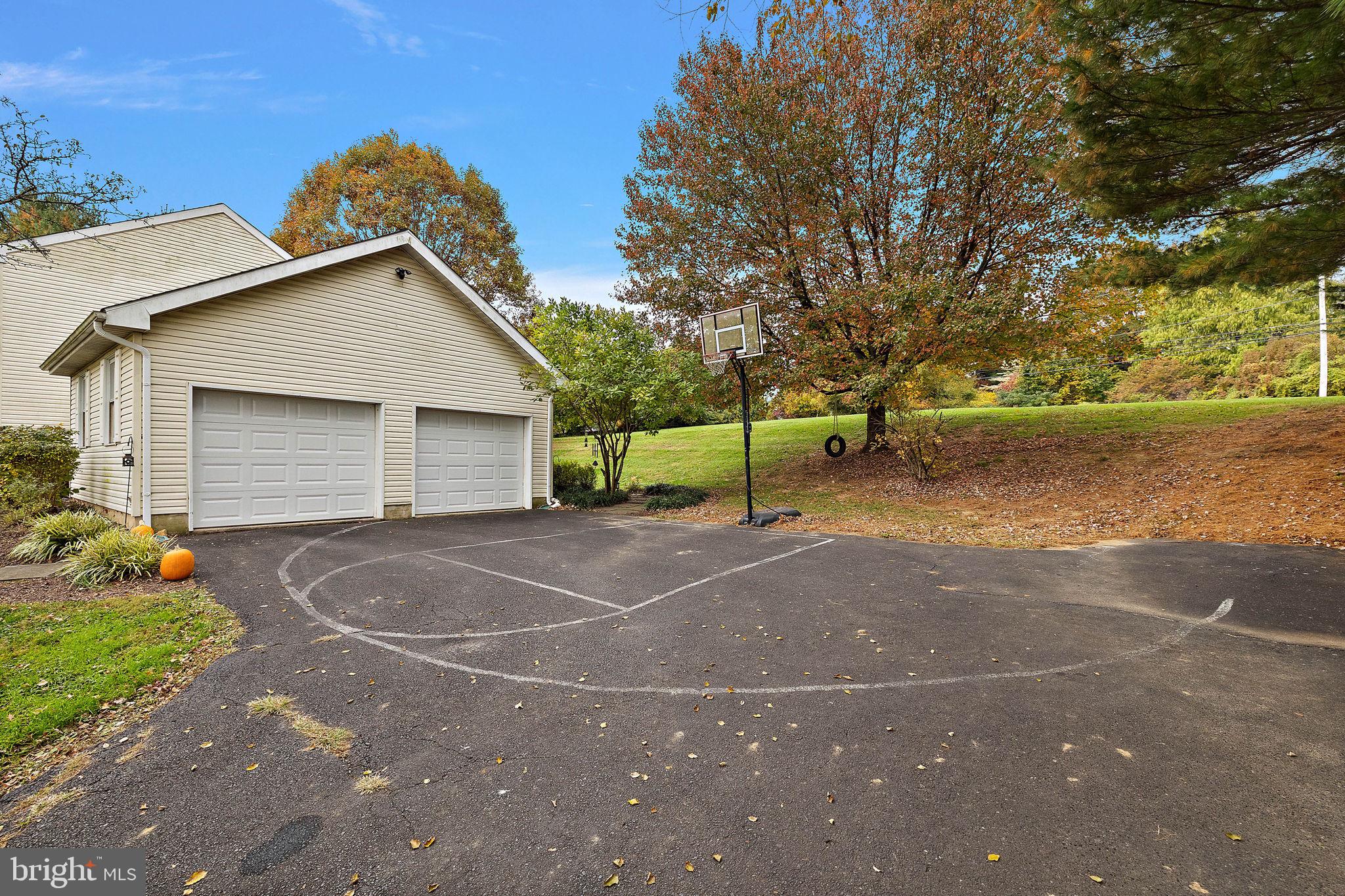 25 W Hunter Creek LANE