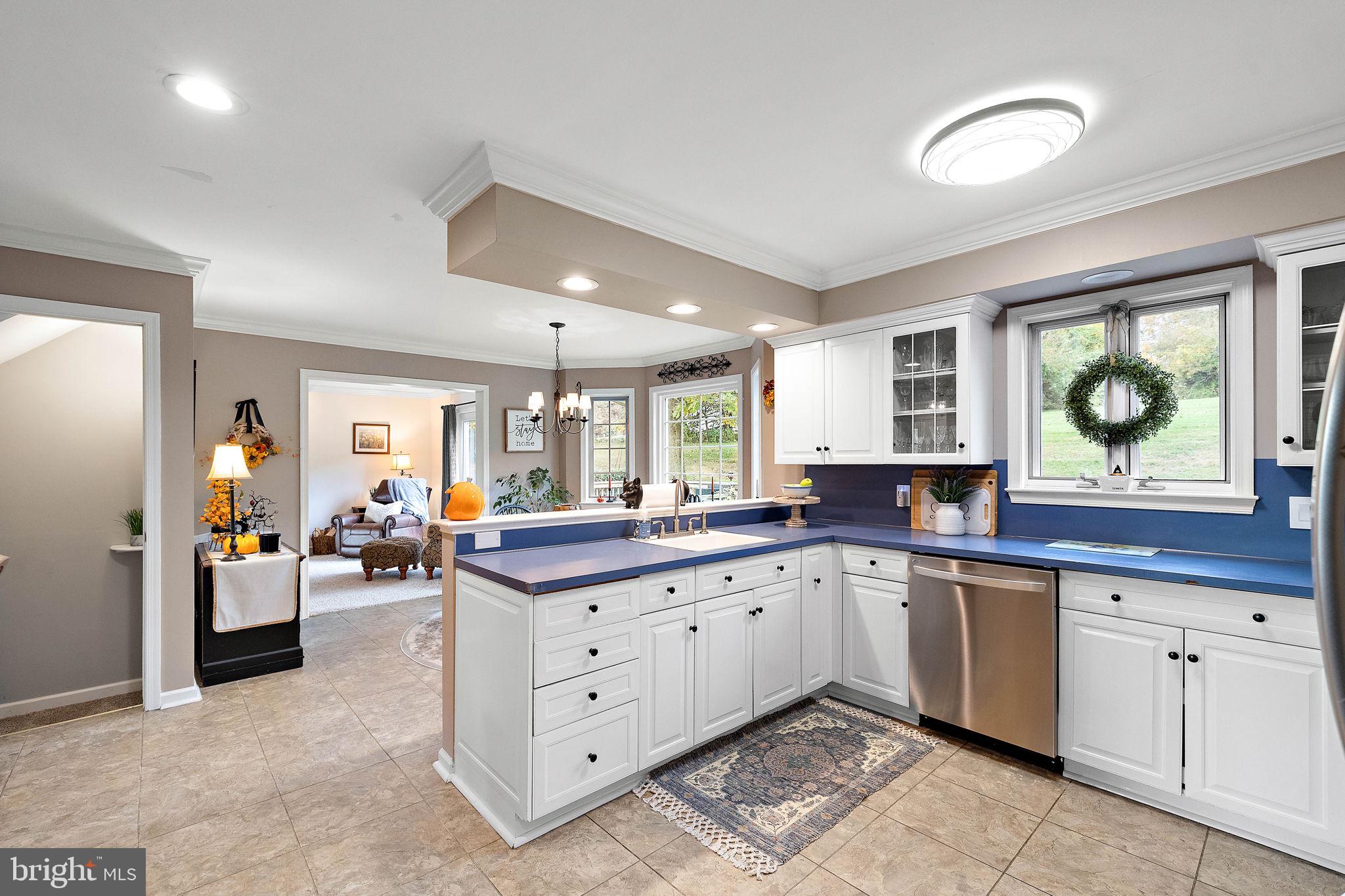 25 W Hunter Creek LANE
