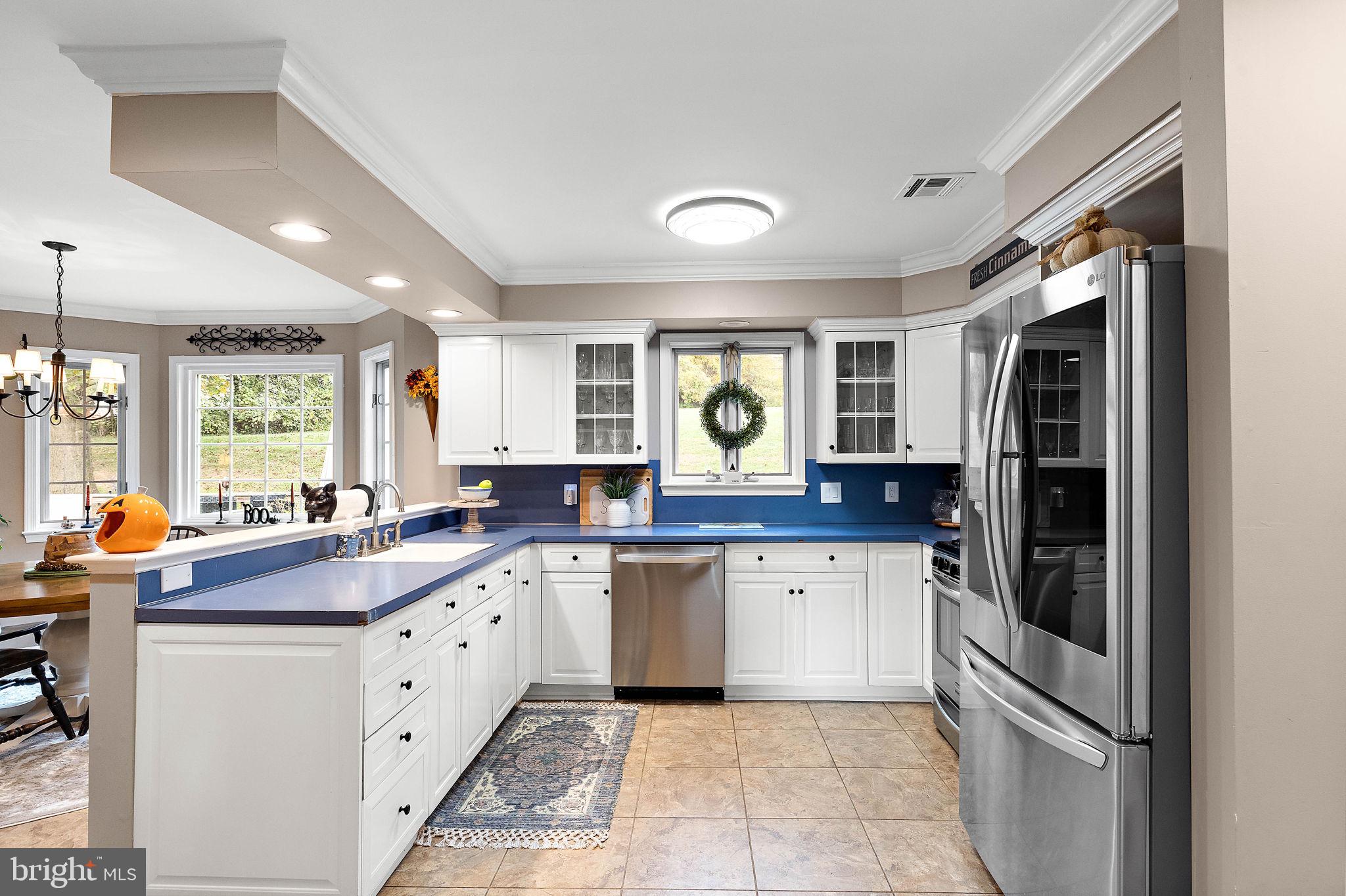 25 W Hunter Creek LANE