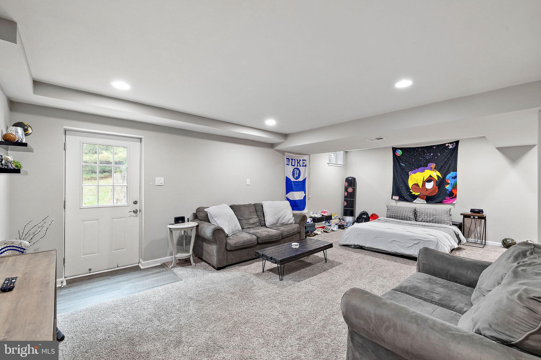 25 W Hunter Creek LANE