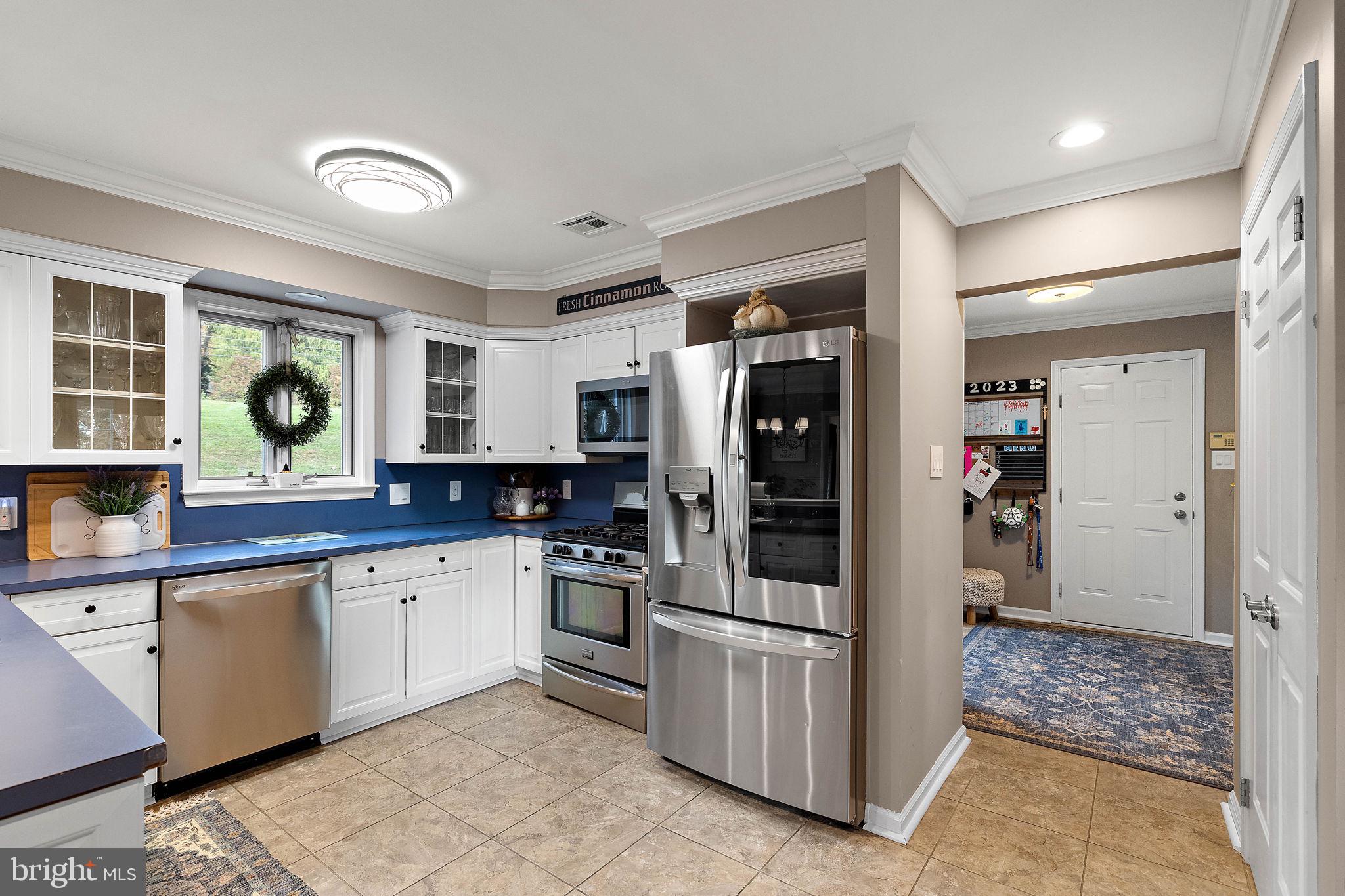 25 W Hunter Creek LANE