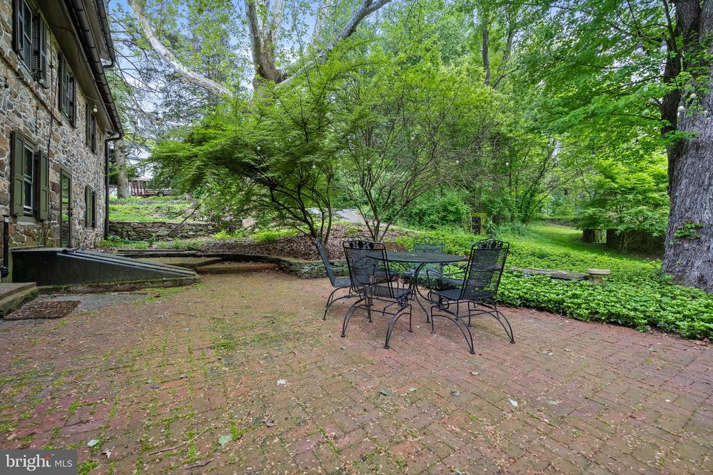 295 Marshall Bridge Rd