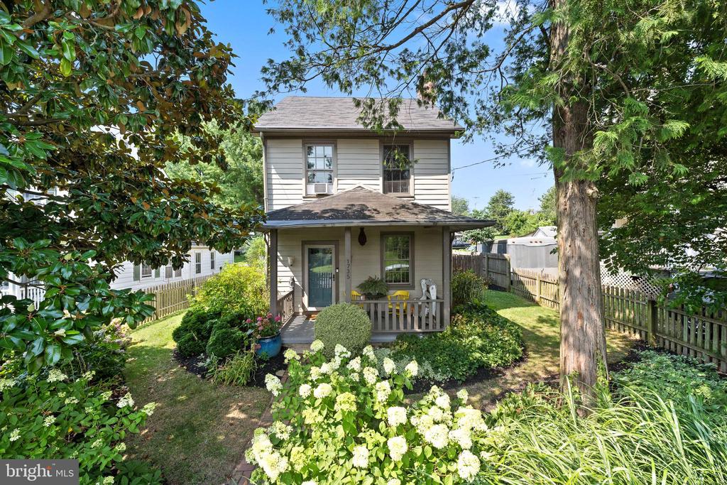 1735 W Doe Run Rd