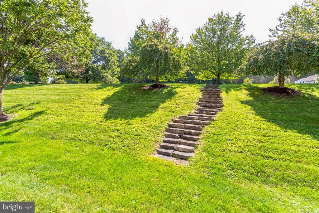 61 Margil Farm Dr