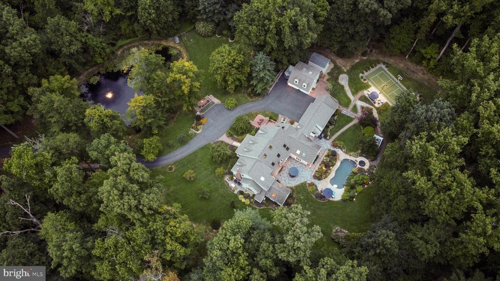 46 Wyndemere Lake Dr