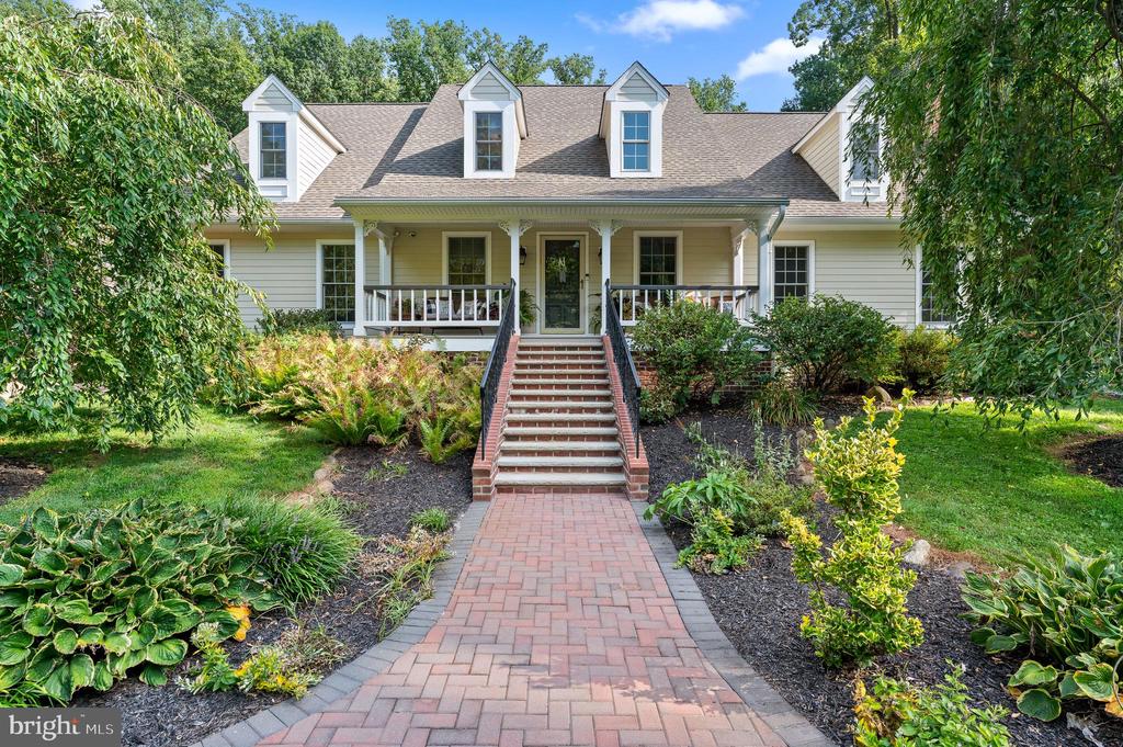 46 Wyndemere Lake Dr