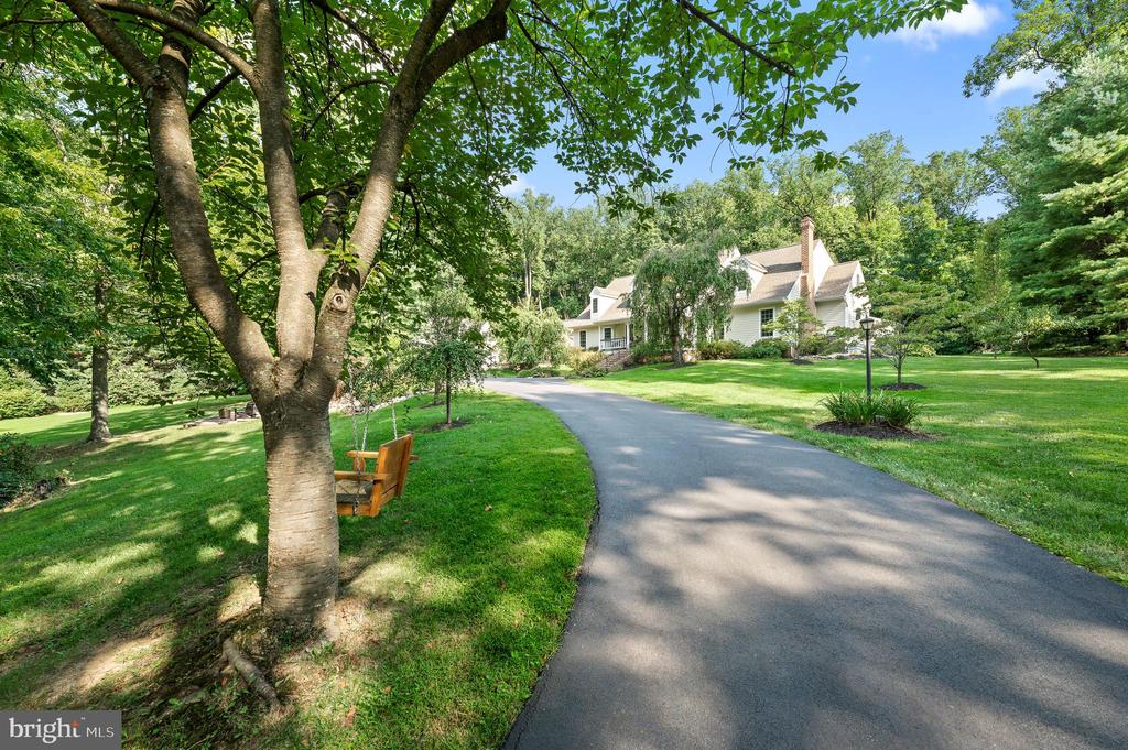 46 Wyndemere Lake Dr