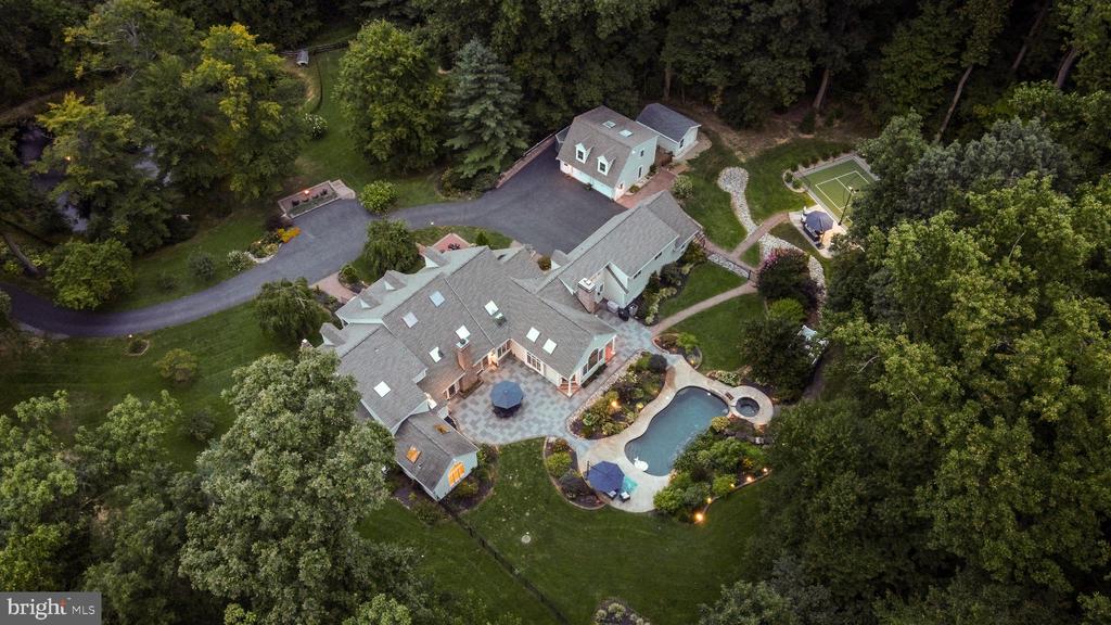 46 Wyndemere Lake Dr