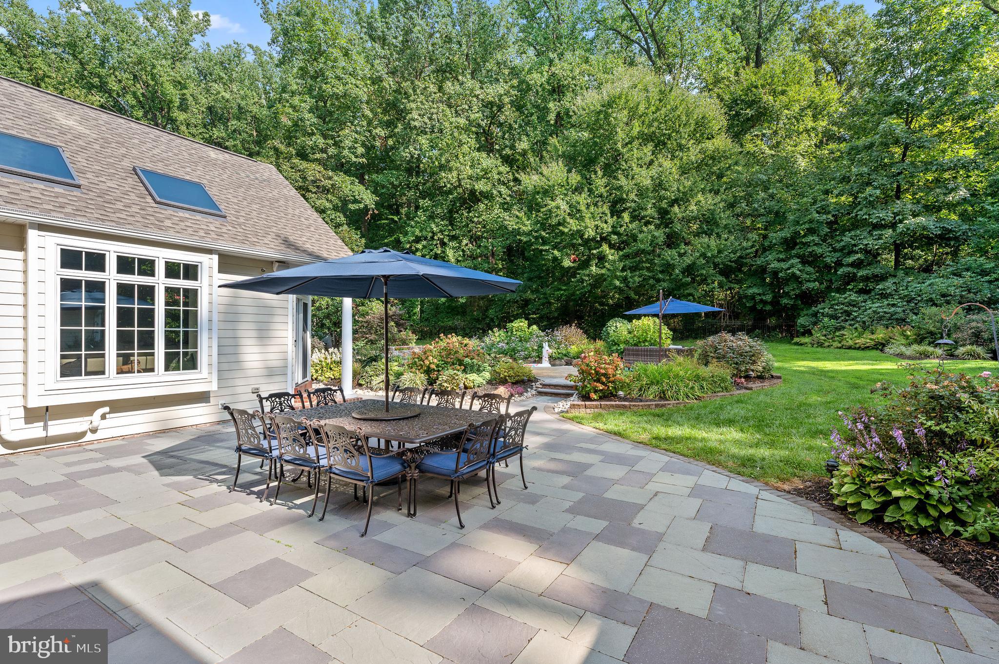 46 Wyndemere Lake Dr