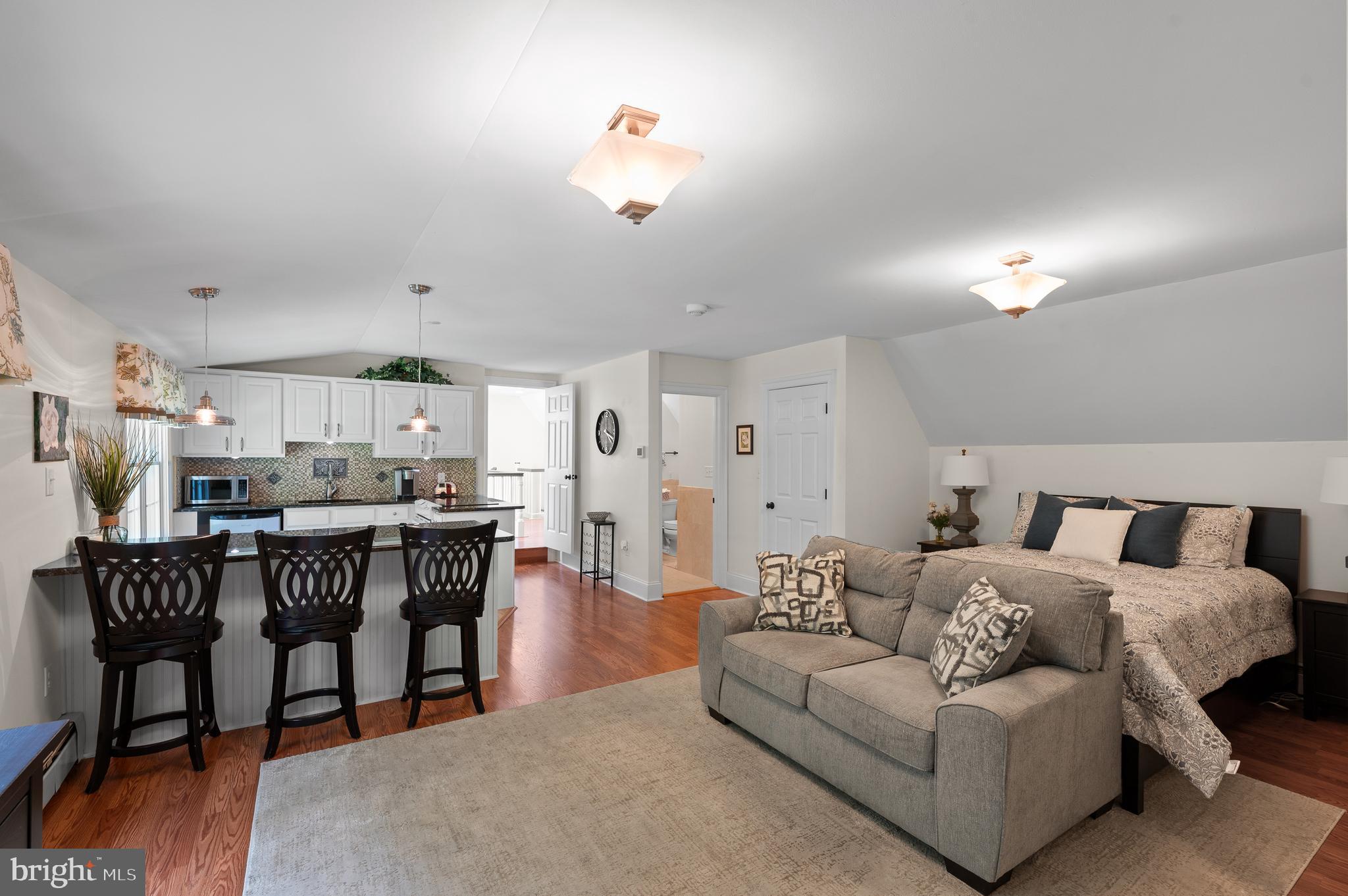 46 Wyndemere Lake Dr