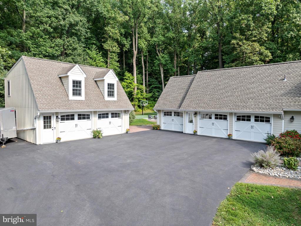 46 Wyndemere Lake Dr