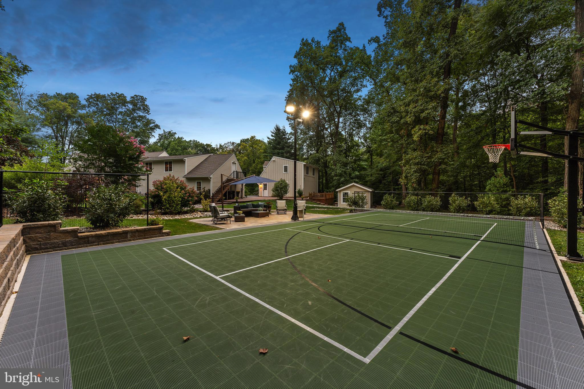 46 Wyndemere Lake Dr