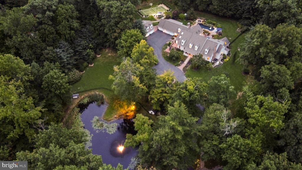46 Wyndemere Lake Dr