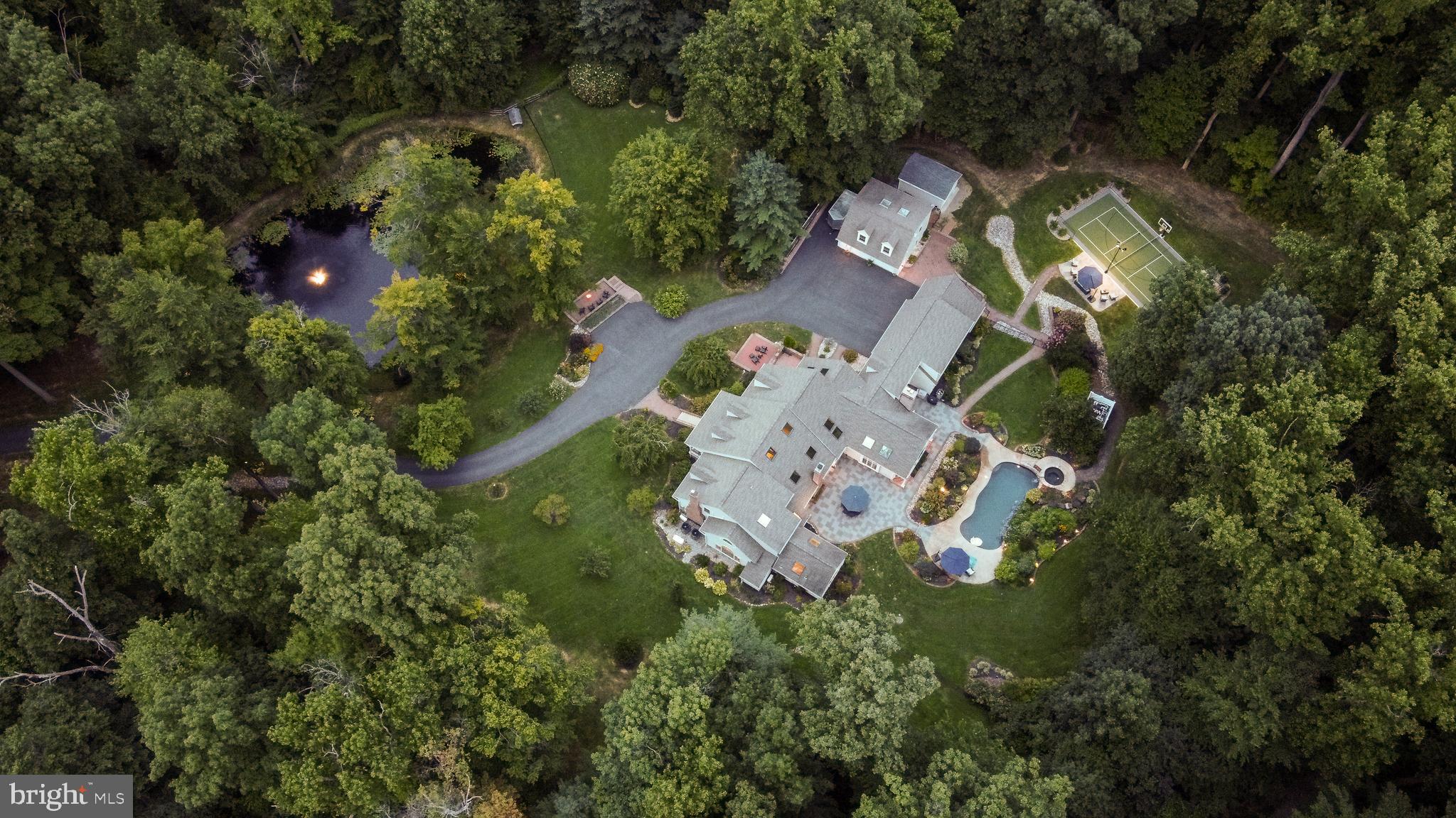 46 Wyndemere Lake Dr