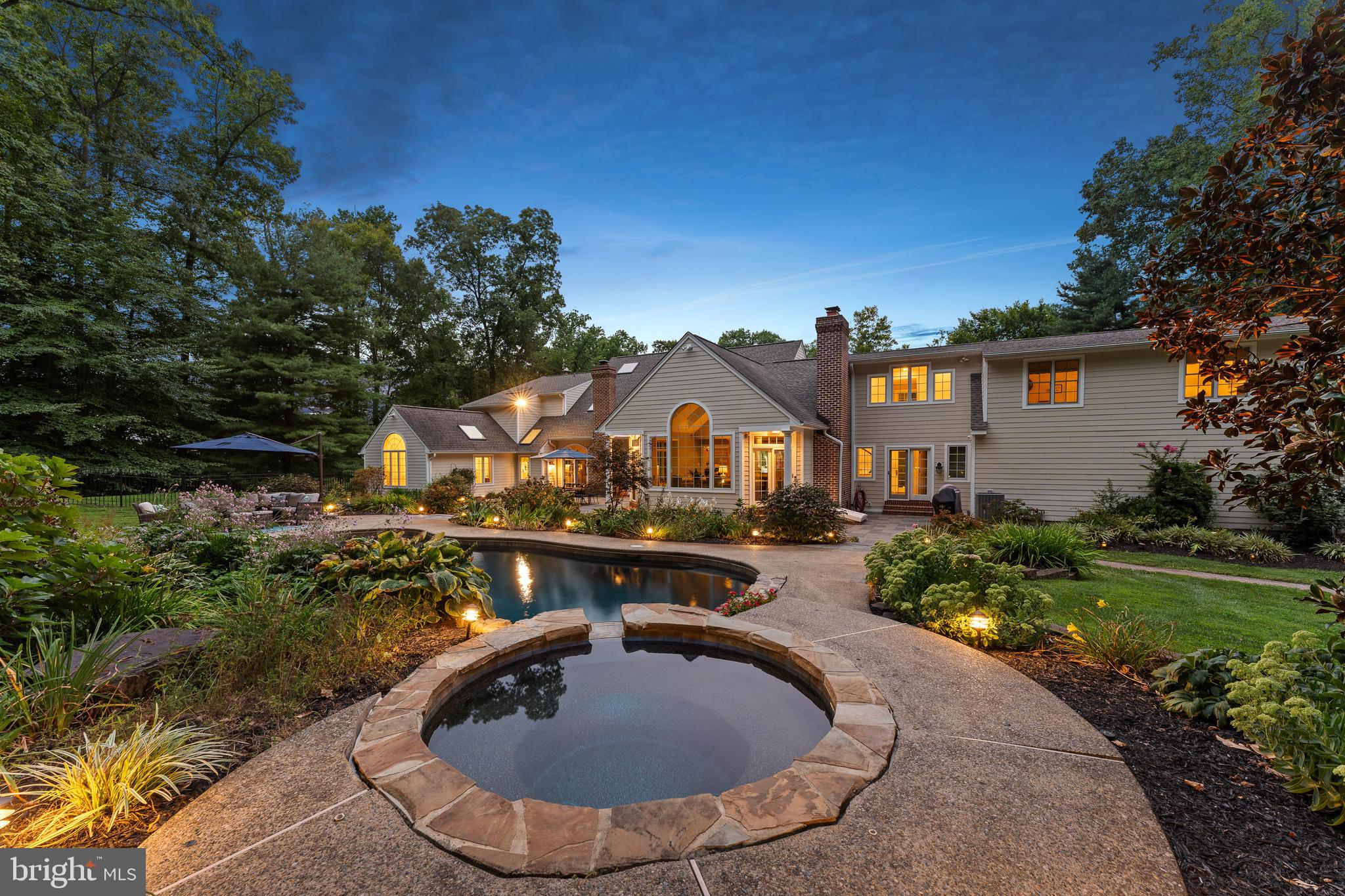 46 Wyndemere Lake Dr