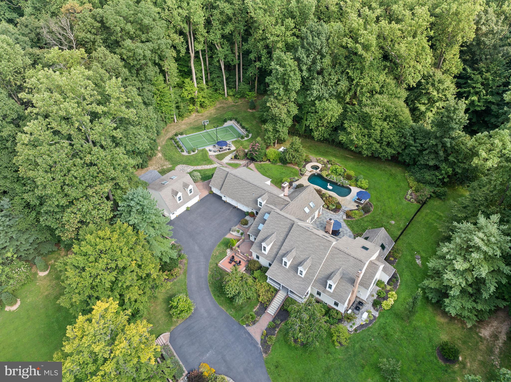 46 Wyndemere Lake Dr