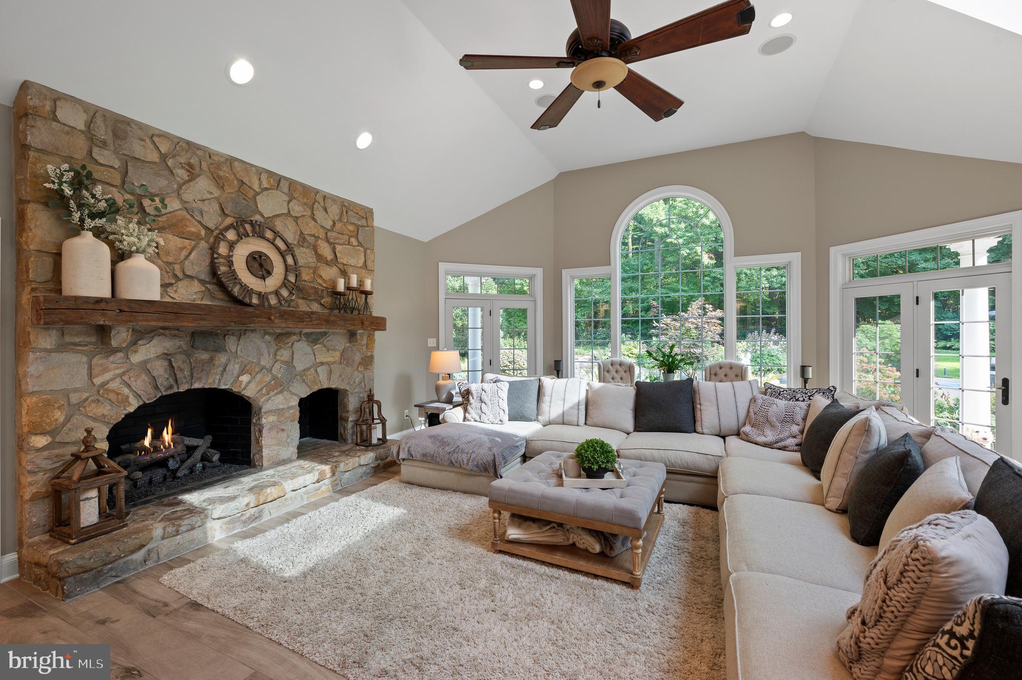46 Wyndemere Lake Dr
