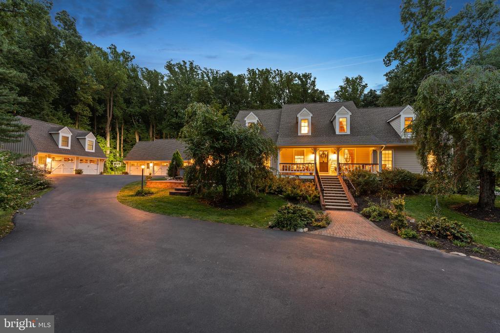 46 Wyndemere Lake Dr
