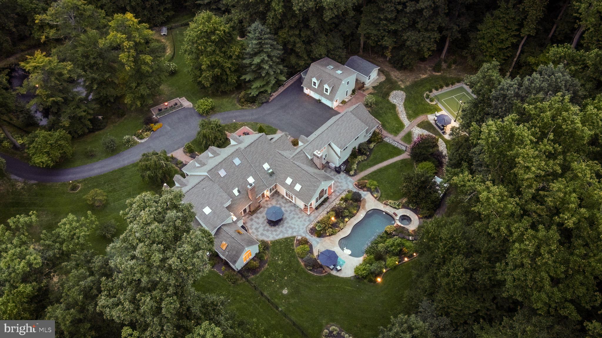 46 Wyndemere Lake Dr