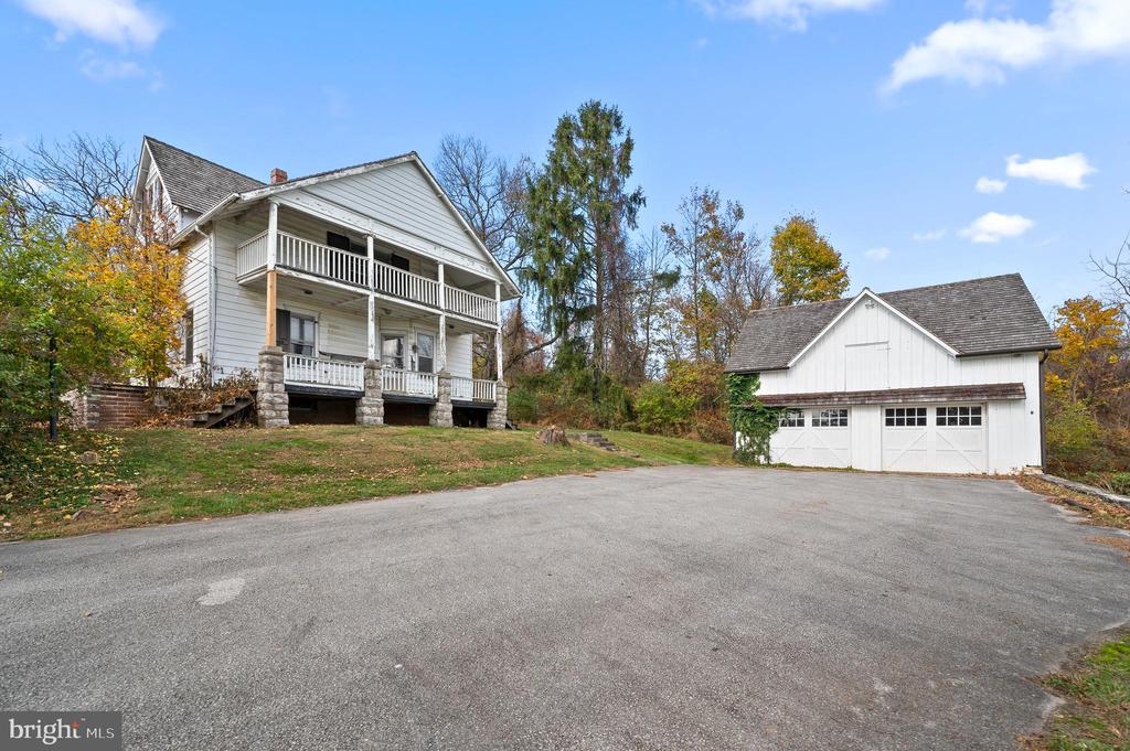 70 Chapel Rd