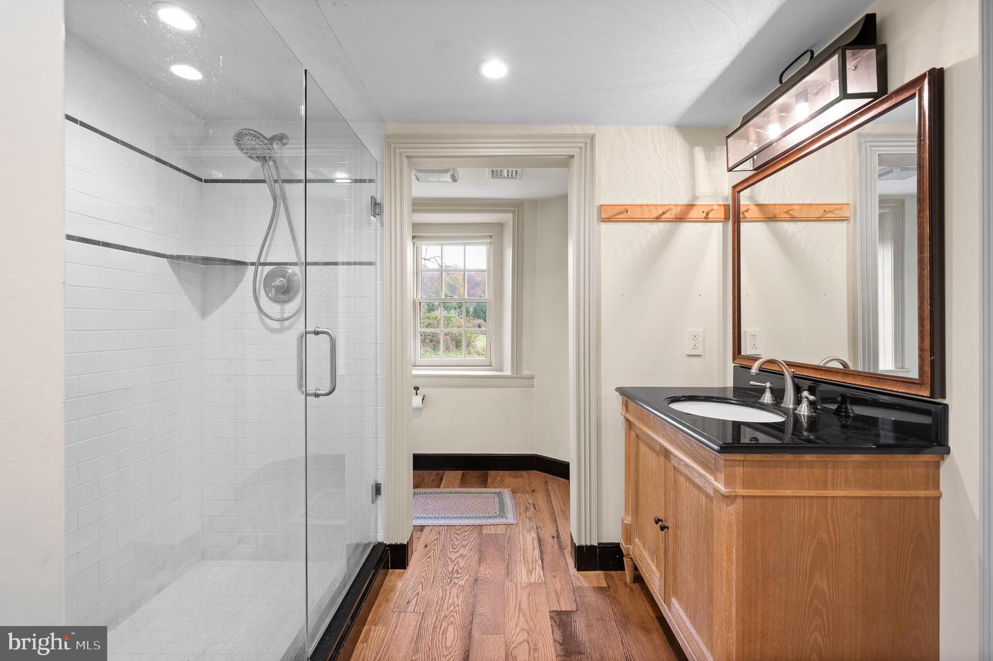 150 & 154 Springdell Rd