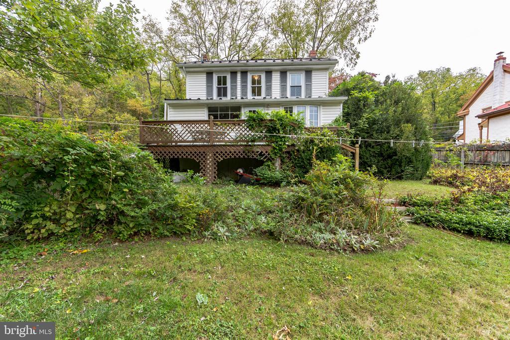 1738 Art School Rd