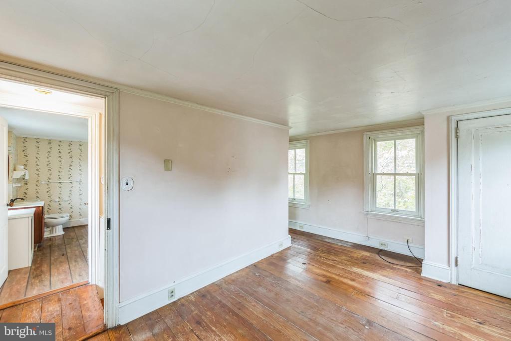 1738 Art School Rd