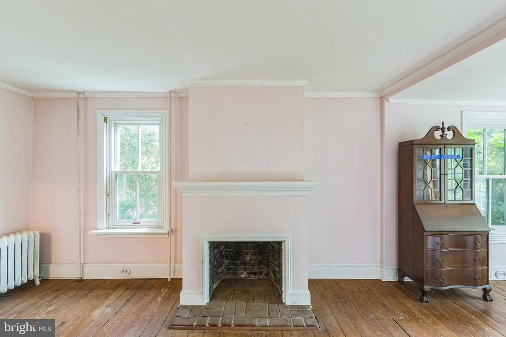 1738 Art School Rd